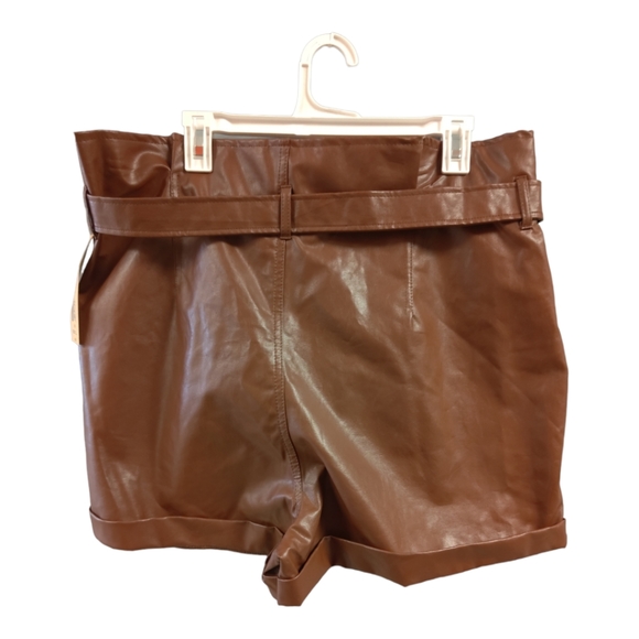 Madden NYC Paperbag Shorts - Picture 2 of 4